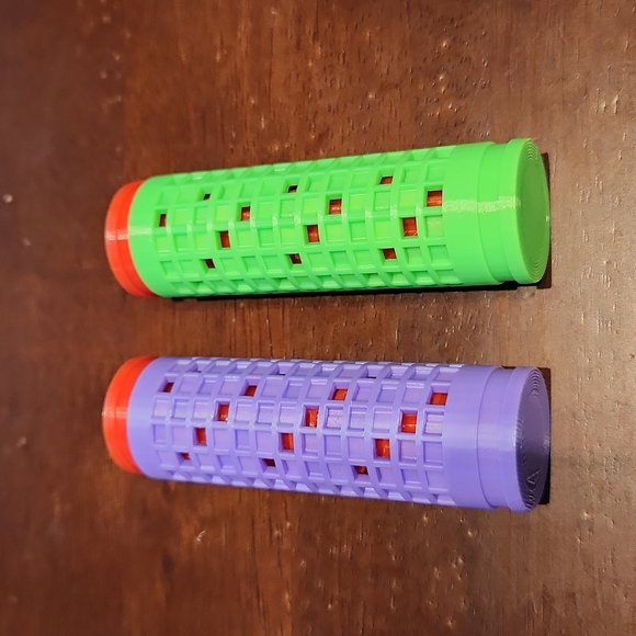 NWOT Purple/red 3D printed puzzle container. One size. - Picture 2 of 2